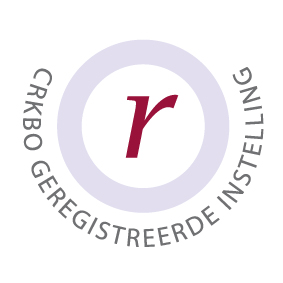 Logo of the CRKBO which is a red R in the middle, surrounded by a lavender colour circle, surrounded by the words 'CRKBO Geregistreerde Instelling'